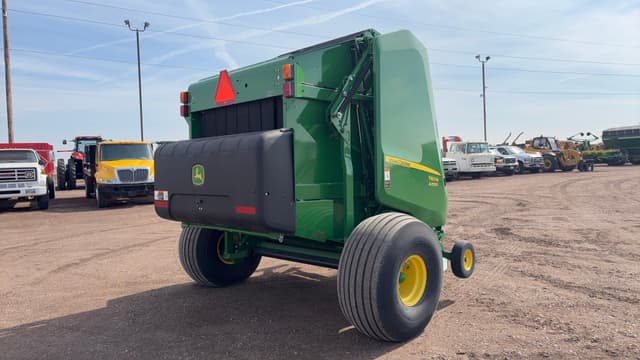 Image of John Deere 560M equipment image 3