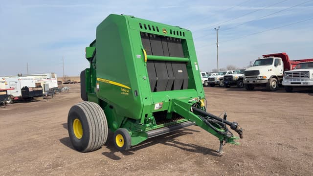 Image of John Deere 560M equipment image 1