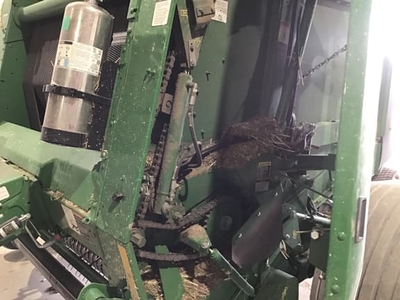 Image of John Deere 560M equipment image 3