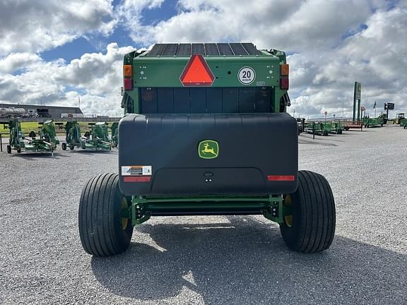 Image of John Deere 560M equipment image 3