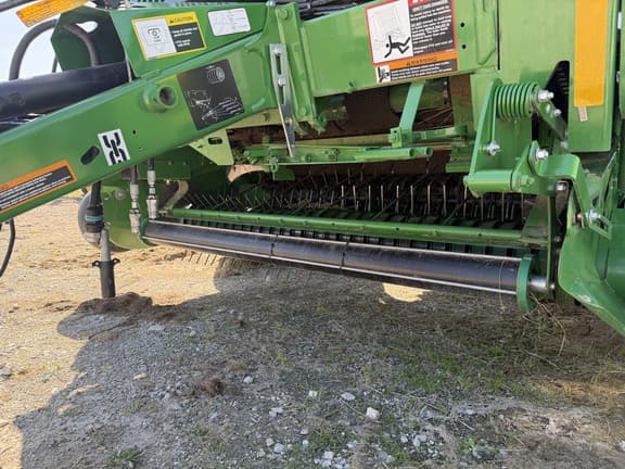 Image of John Deere 560M equipment image 1