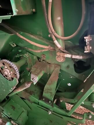 Image of John Deere 560M equipment image 4