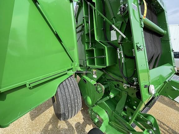 Image of John Deere 560M equipment image 4