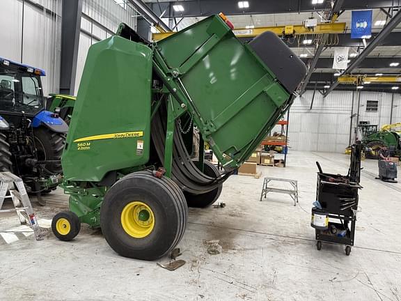 Image of John Deere 560M equipment image 1