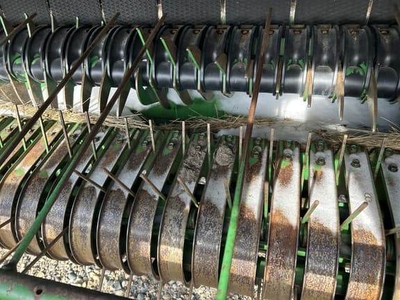 Image of John Deere 560M equipment image 1