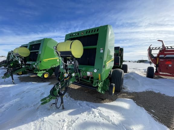 Image of John Deere 560M equipment image 4