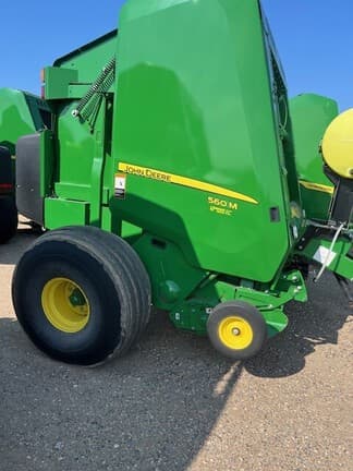 Image of John Deere 560M equipment image 2