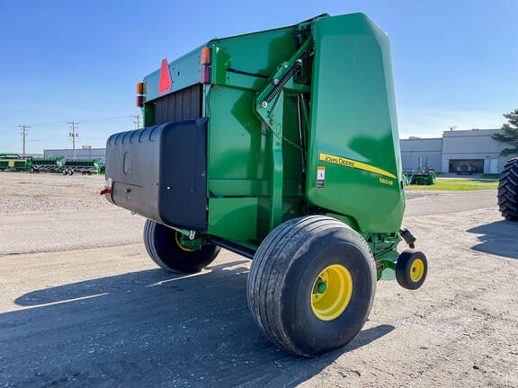 Image of John Deere 560M equipment image 4