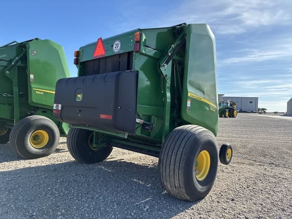 Image of John Deere 560M equipment image 3