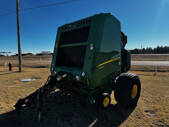 Image of John Deere 560M equipment image 3