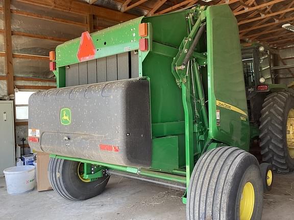 Image of John Deere 560M equipment image 3