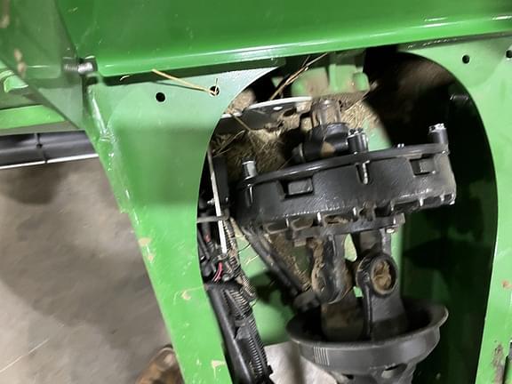 Image of John Deere 560M equipment image 4