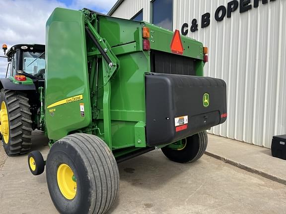 Image of John Deere 560M equipment image 4