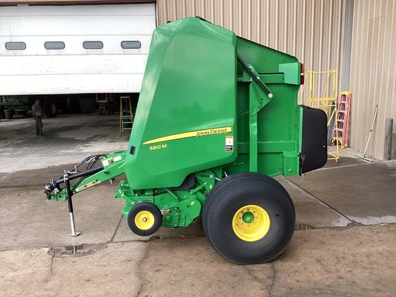 Image of John Deere 560M equipment image 4