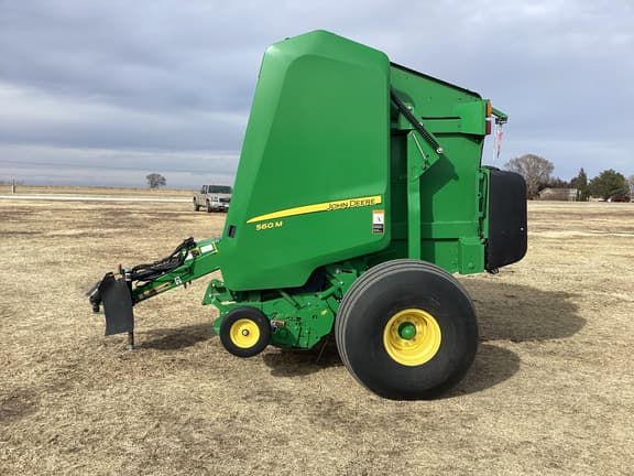 Image of John Deere 560M equipment image 3