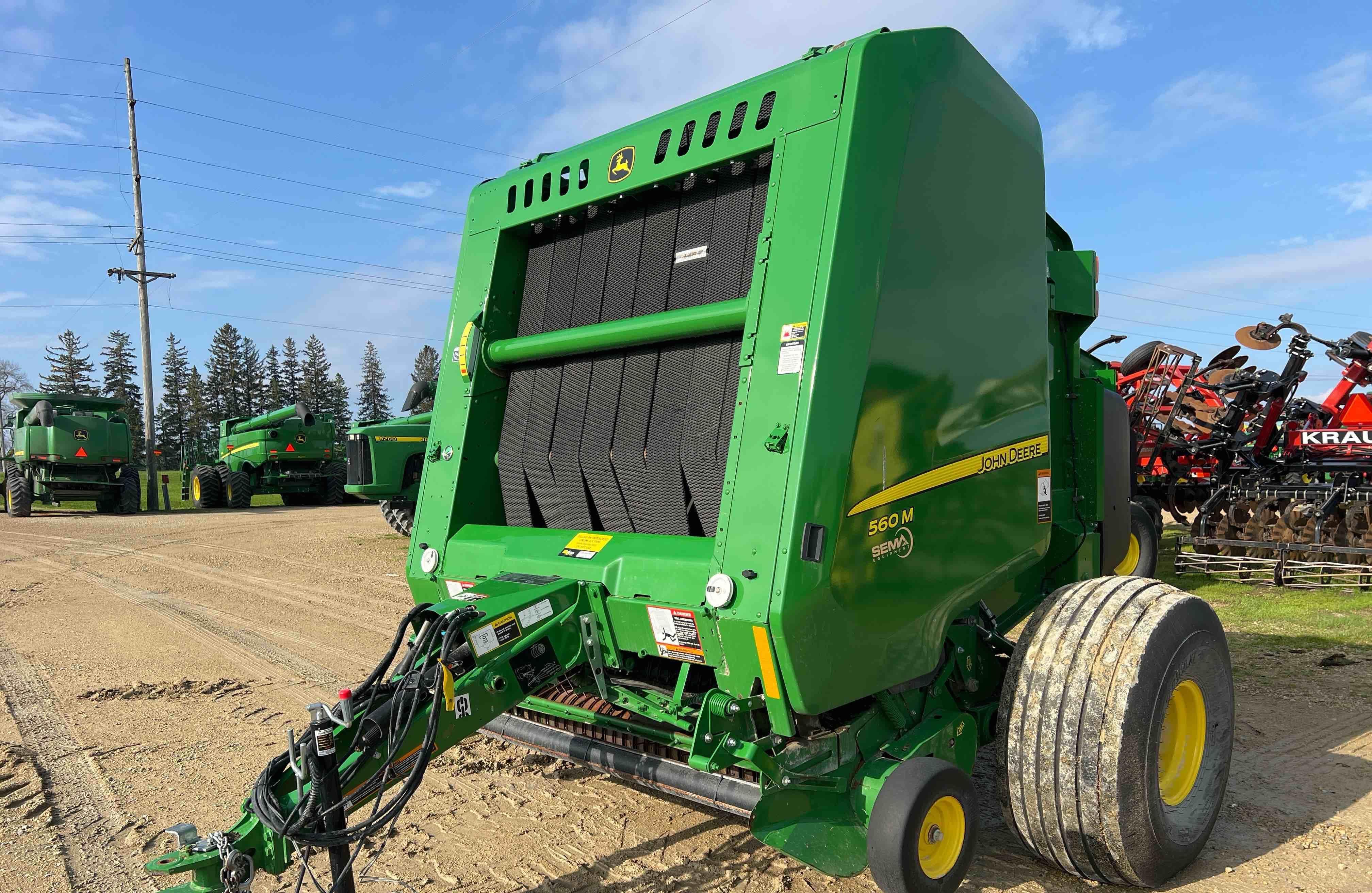Main image John Deere 560M