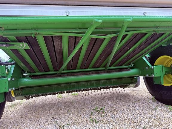 Image of John Deere 560R equipment image 4