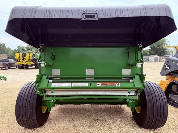 Image of John Deere 560R equipment image 3