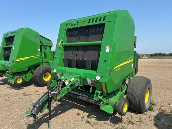 2020 John Deere 560R Equipment Image0