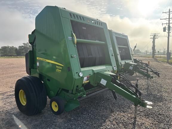 Image of John Deere 560R equipment image 1