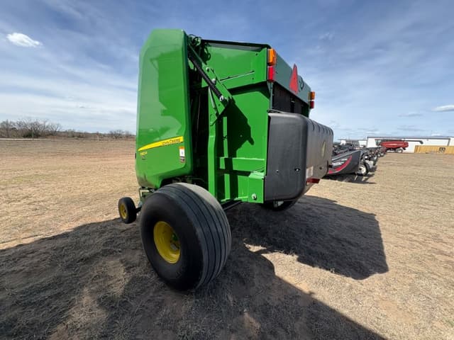 Image of John Deere 560R equipment image 1