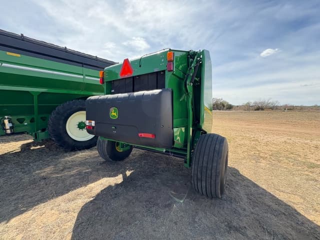 Image of John Deere 560R equipment image 3