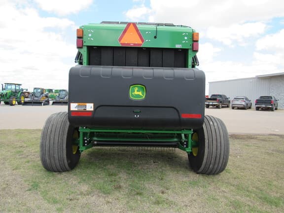 Image of John Deere 560R equipment image 3