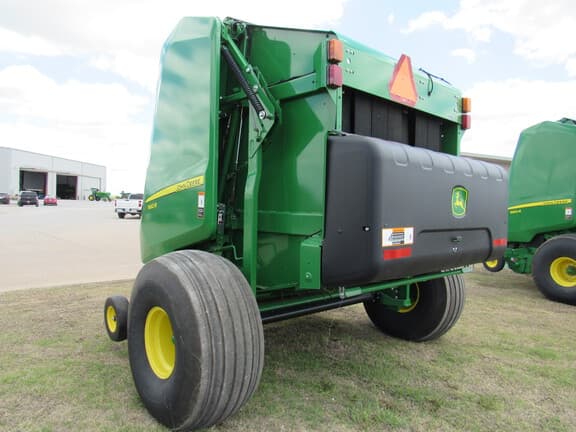 Image of John Deere 560R equipment image 2