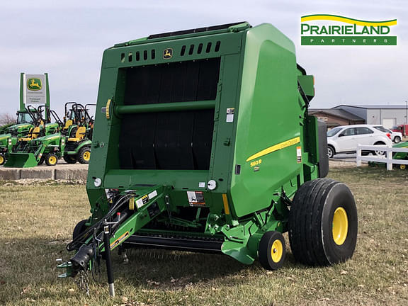 Image of John Deere 560R equipment image 1