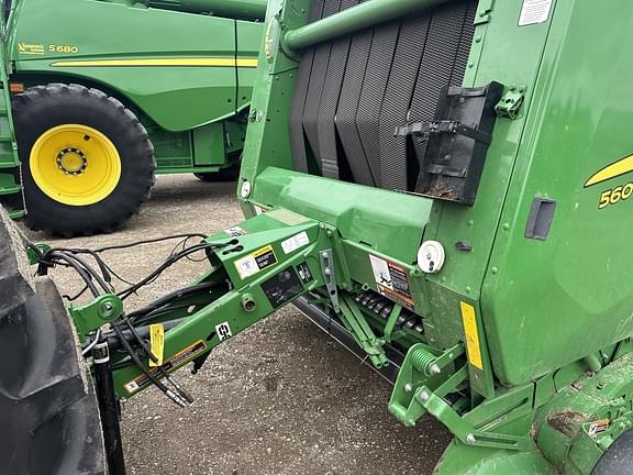 Image of John Deere 560R equipment image 1