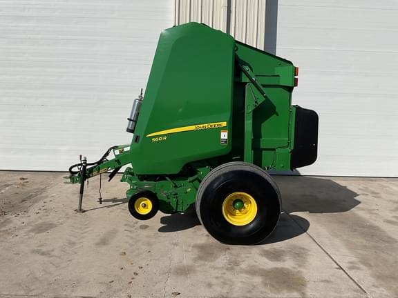 Image of John Deere 560R equipment image 1
