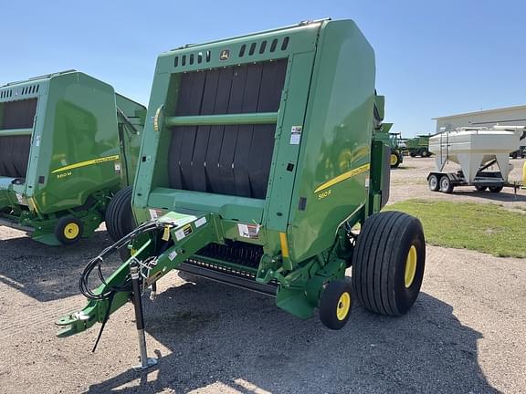 Image of John Deere 560R equipment image 1