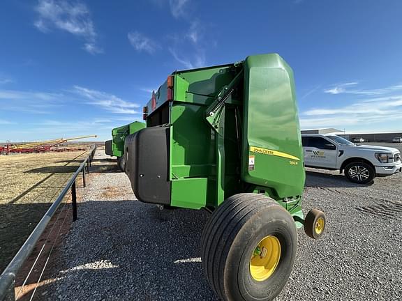 Image of John Deere 560R equipment image 4