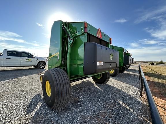 Image of John Deere 560R equipment image 2