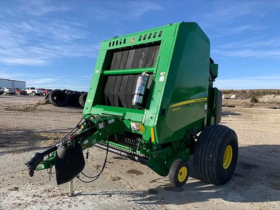 Image of John Deere 560R equipment image 1