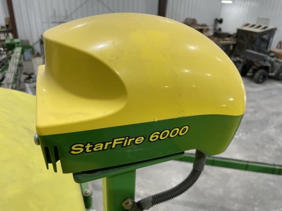 Image of John Deere StarFire 6000 Image 0