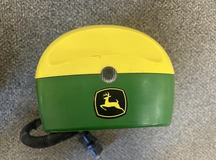 Image of John Deere StarFire 6000 equipment image 2