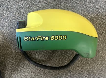 Image of John Deere StarFire 6000 equipment image 4