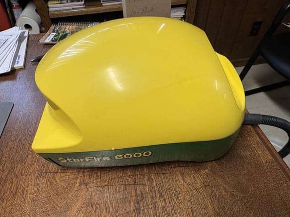 Image of John Deere StarFire 6000 equipment image 1