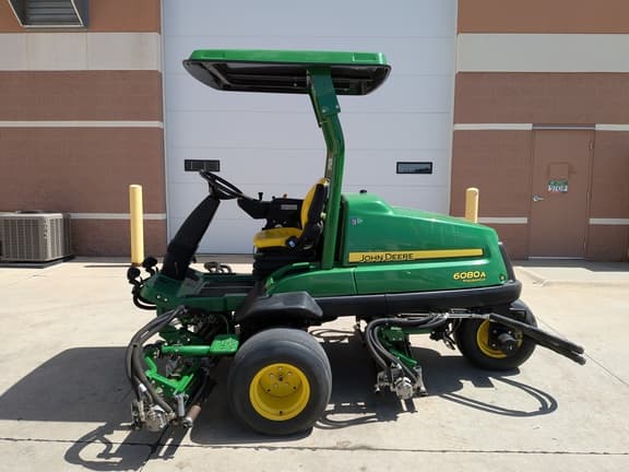 Image of John Deere 6080A equipment image 3