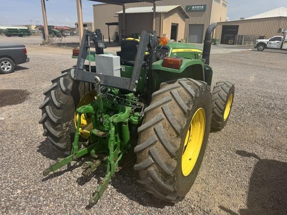 Image of John Deere 6105E equipment image 4