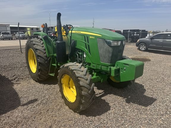 2020 John Deere 6105E Equipment Image0