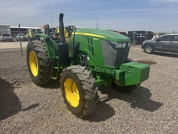 Main image John Deere 6105E