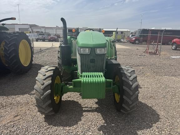 Image of John Deere 6105E equipment image 3