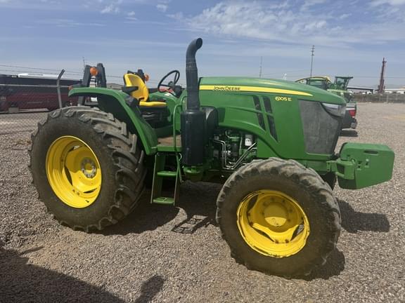 Image of John Deere 6105E equipment image 2