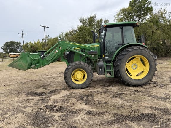 Image of John Deere 6105E equipment image 1