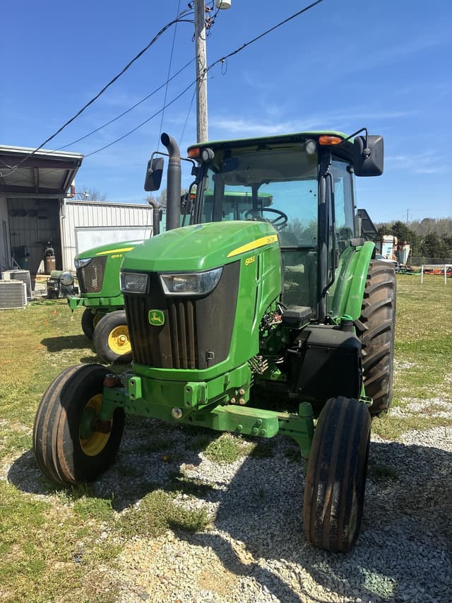 Image of John Deere 6105E equipment image 1