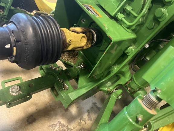 Image of John Deere 6105E equipment image 2