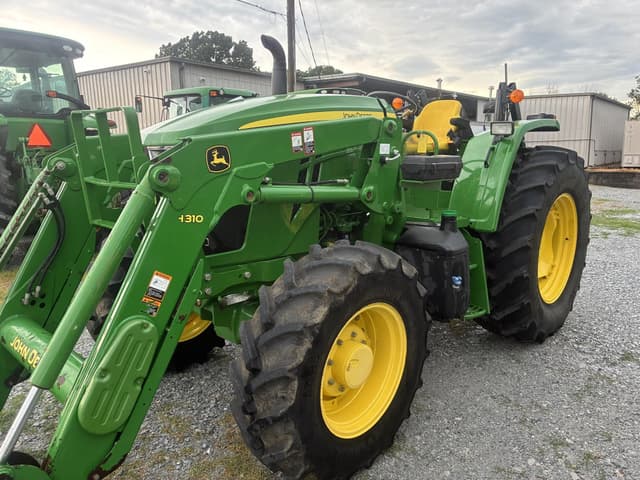 Image of John Deere 6105E equipment image 4