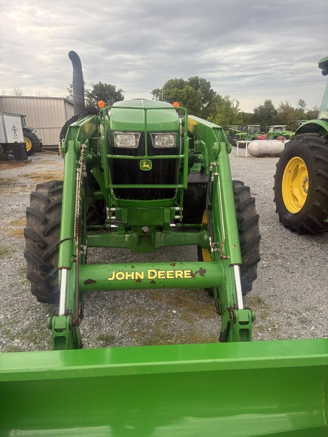 Image of John Deere 6105E equipment image 2